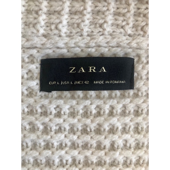 Zara - EUC, Cable Knit Cardigan in Cream - Picture 3 of 4